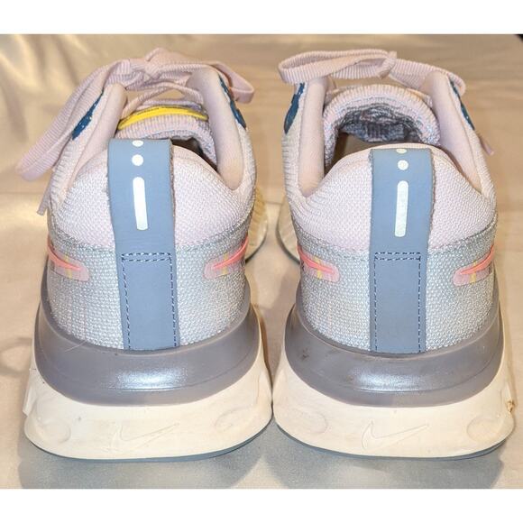 Nike Womens React Infinity Run Flyknit 2 Premium Pink Foam Blue Tint Size 9.5 - Picture 4 of 10